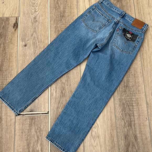 Levi’s Original Cropped Distressed 501 Jeans/26 - Picture 9 of 10